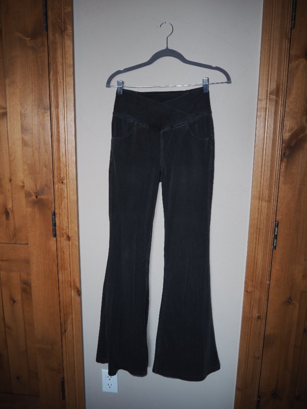 Halara Flex Black Crossover Flare Jeans Size Small High Waist